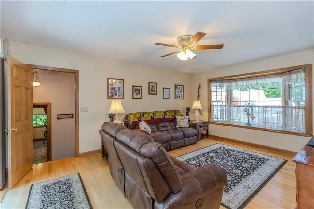 46 South Eagle Nest Drive Lincoln RI 02865