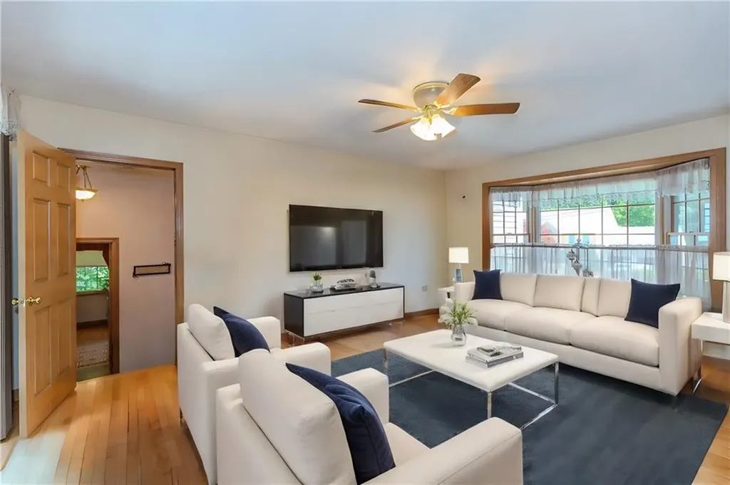 46 South Eagle Nest Drive Lincoln RI 02865