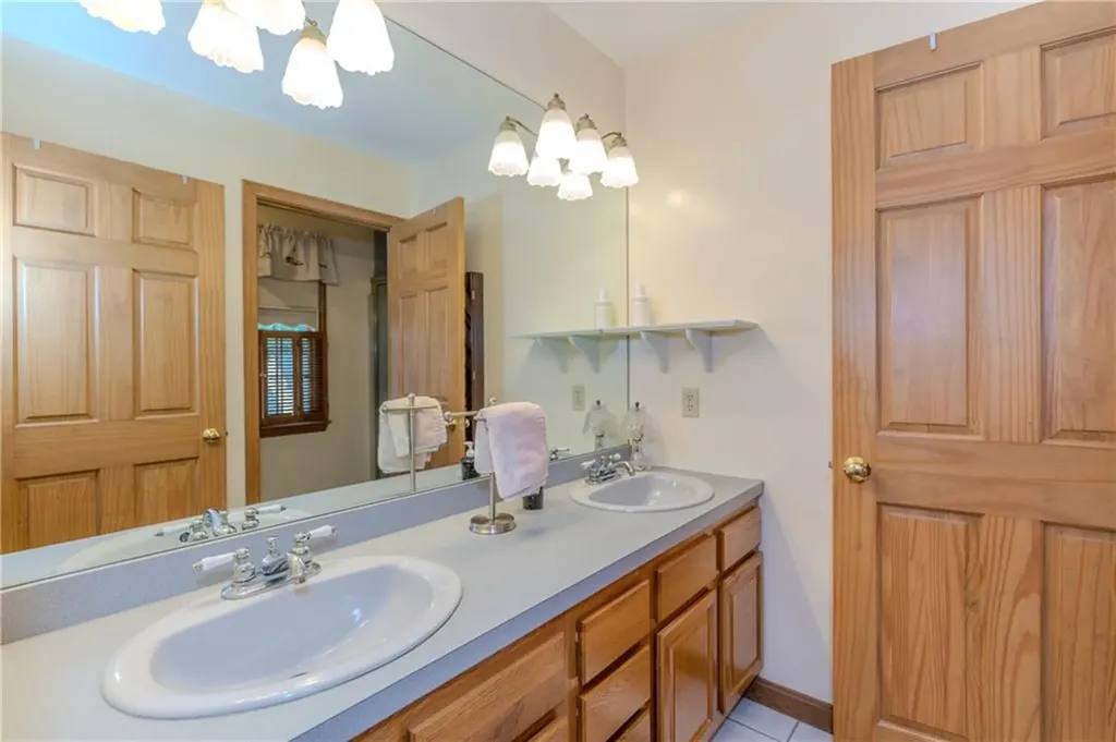 46 South Eagle Nest Drive Lincoln RI 02865
