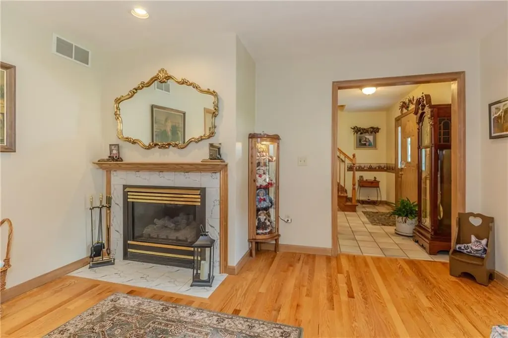 46 South Eagle Nest Drive Lincoln RI 02865
