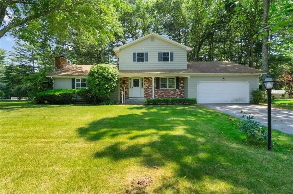 77 Wood Cove Drive Coventry RI 02816