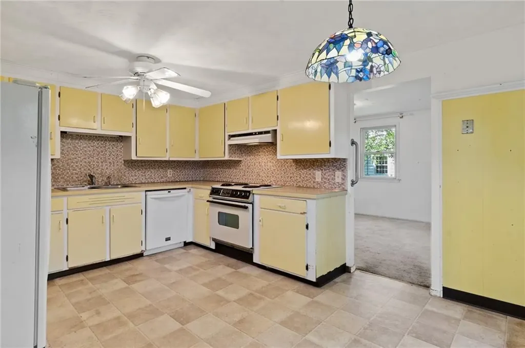 77 Wood Cove Drive Coventry RI 02816