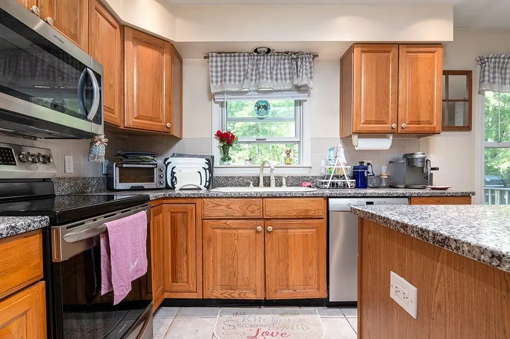 790 Kings Factory Road Charlestown RI 02813