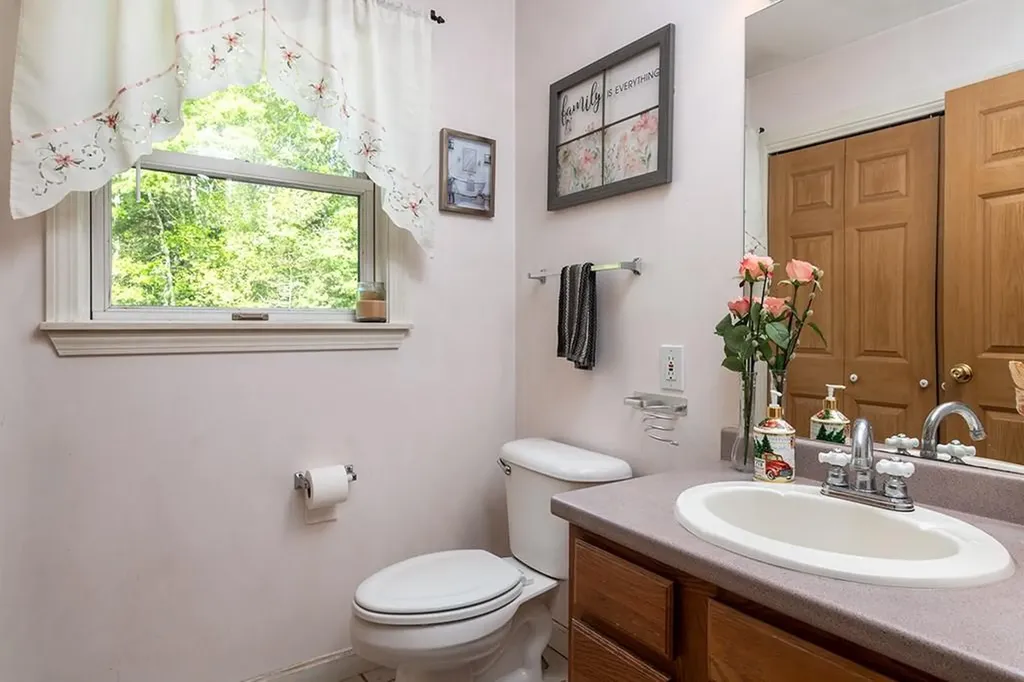 790 Kings Factory Road Charlestown RI 02813