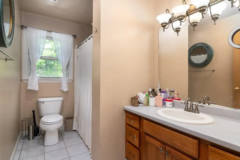 790 Kings Factory Road Charlestown RI 02813