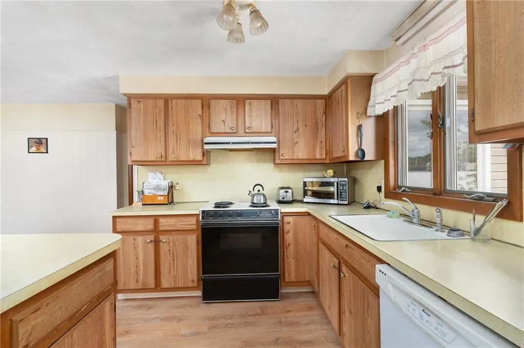9 Adams Street North Providence RI 02904