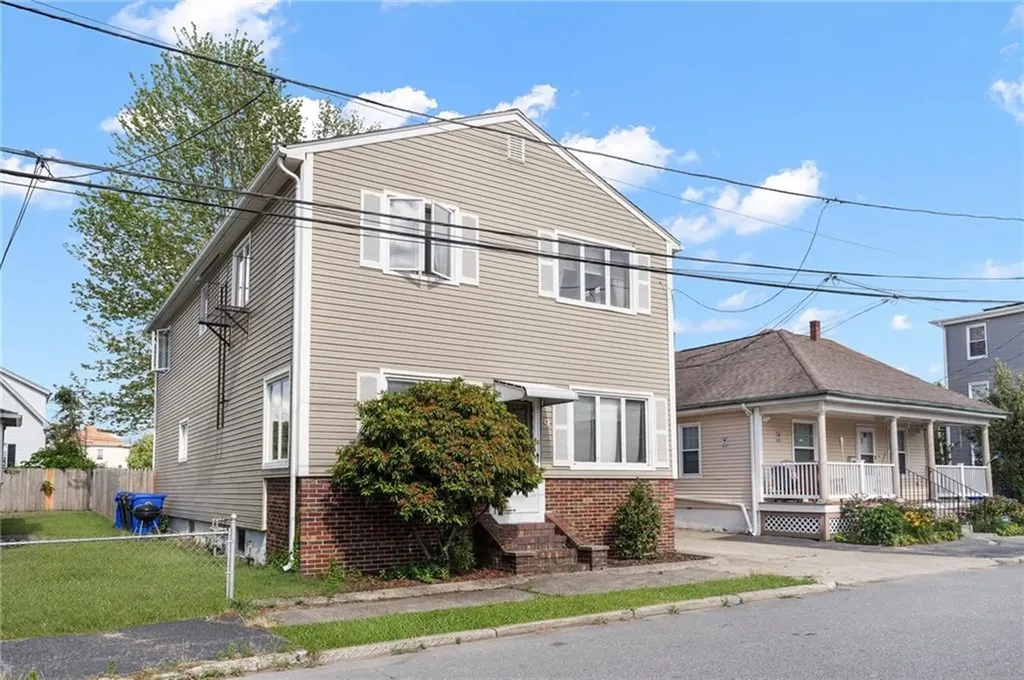 9 Adams Street North Providence RI 02904