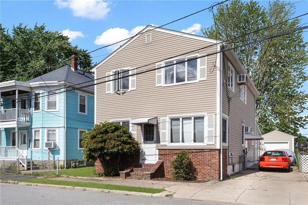 9 Adams Street North Providence RI 02904