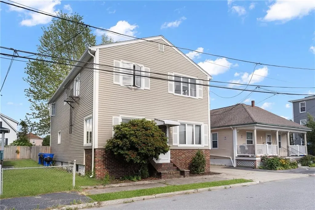 9 Adams Street North Providence RI 02904