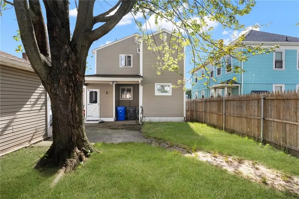 9 Adams Street North Providence RI 02904