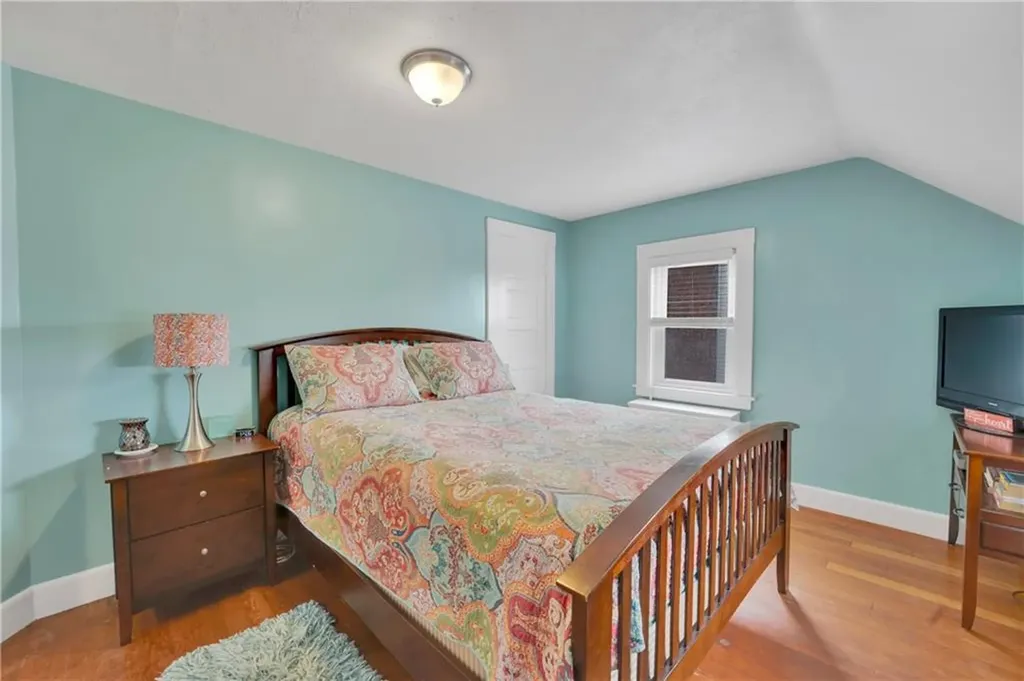 609 6th Avenue Woonsocket RI 02895