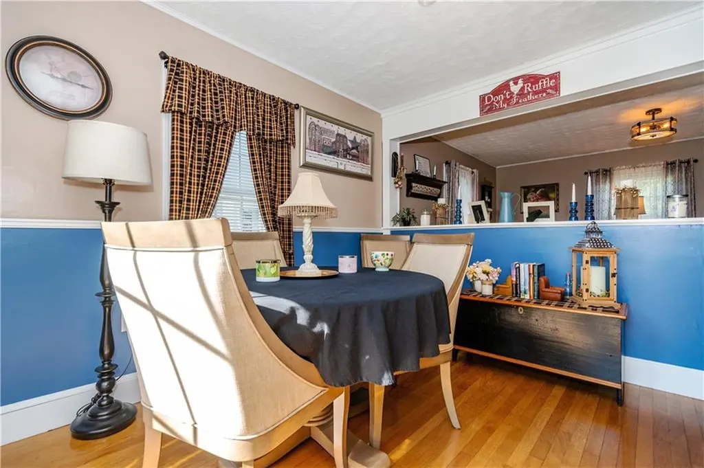 22 Deacon Avenue Warwick RI 02886