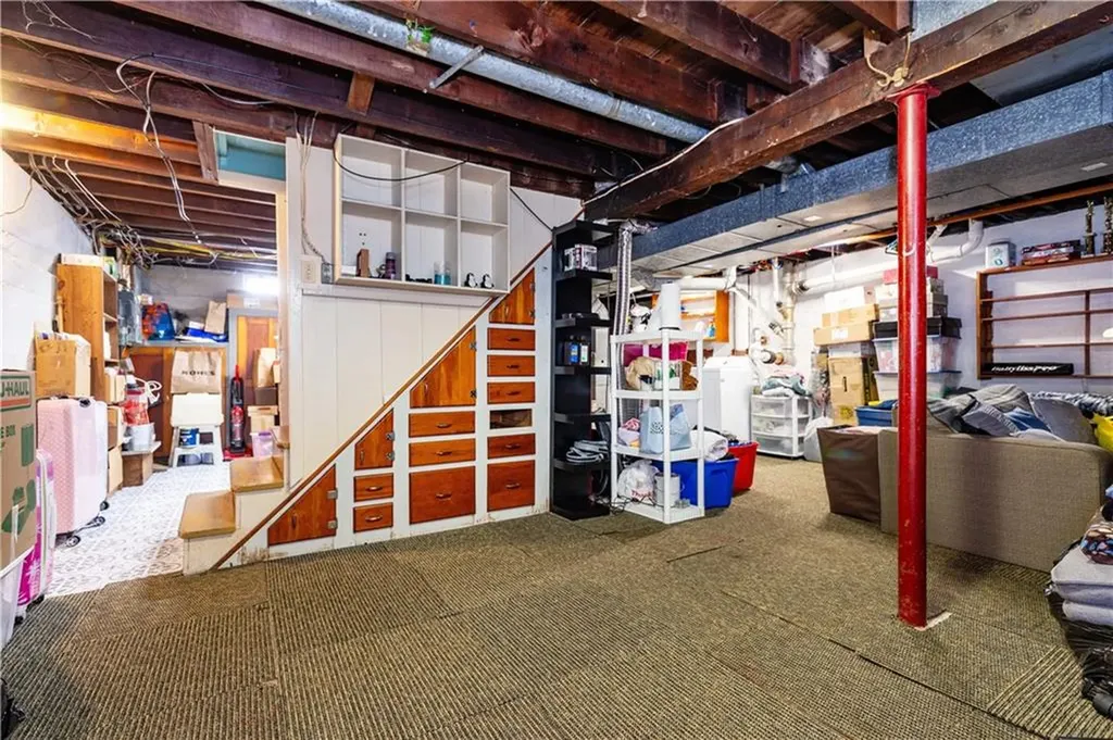 22 Deacon Avenue Warwick RI 02886