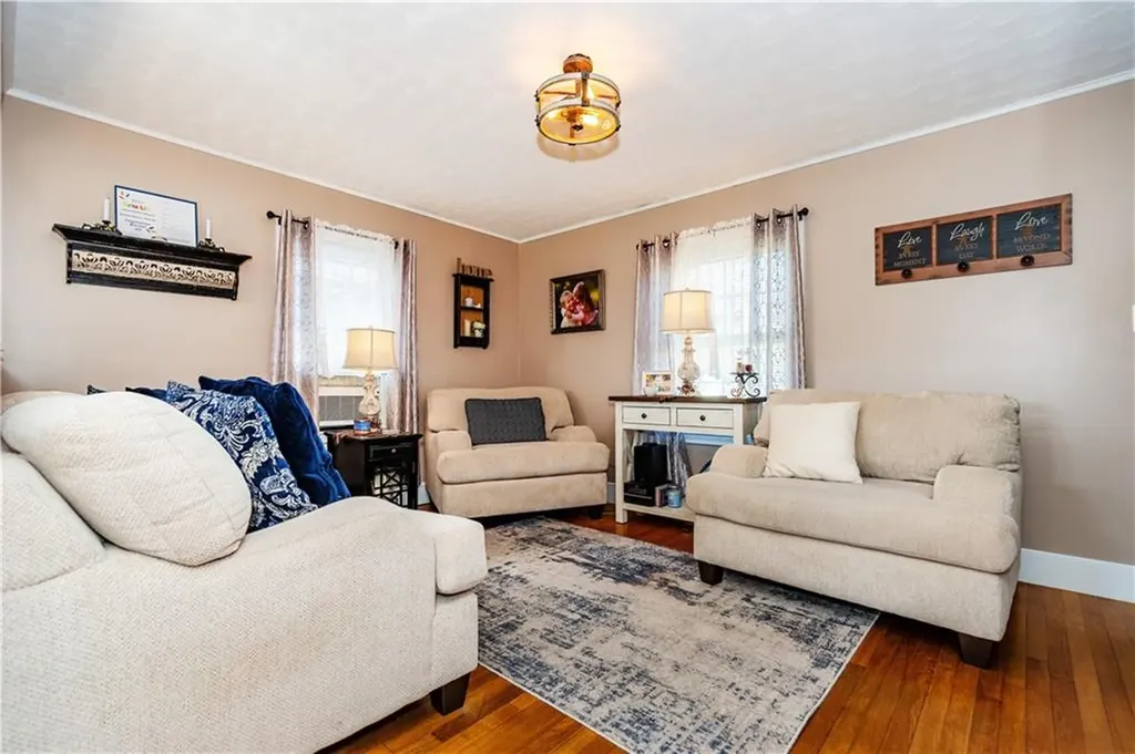 22 Deacon Avenue Warwick RI 02886