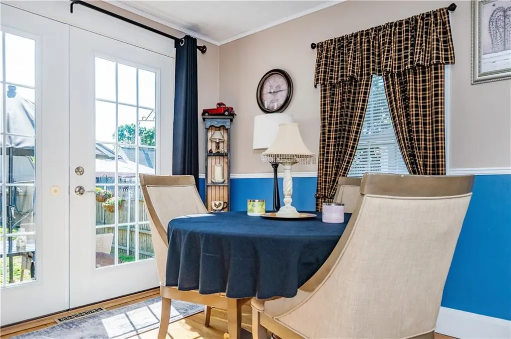 22 Deacon Avenue Warwick RI 02886