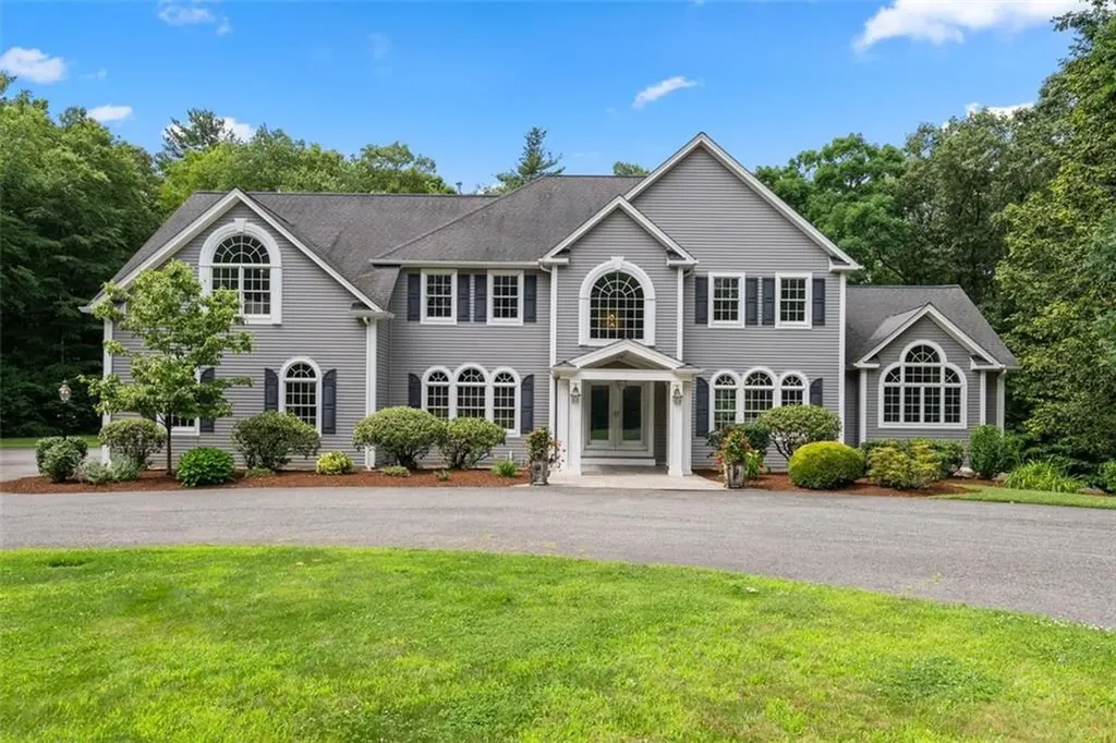 172 Little Pond County Road Cumberland RI 02864