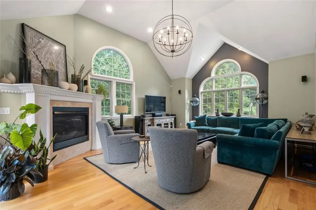 172 Little Pond County Road Cumberland RI 02864