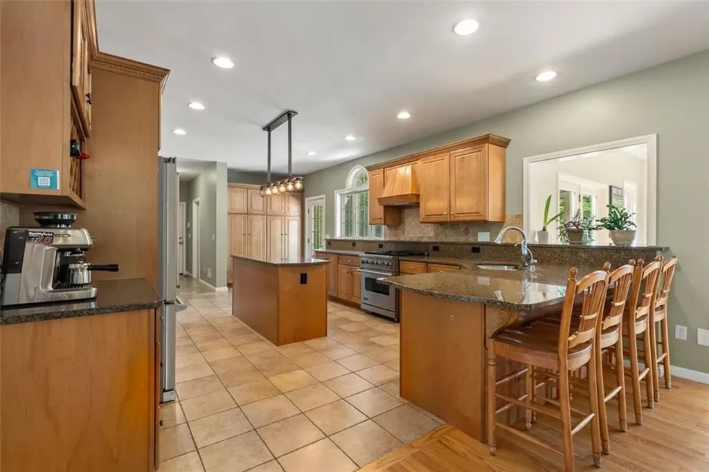 172 Little Pond County Road Cumberland RI 02864