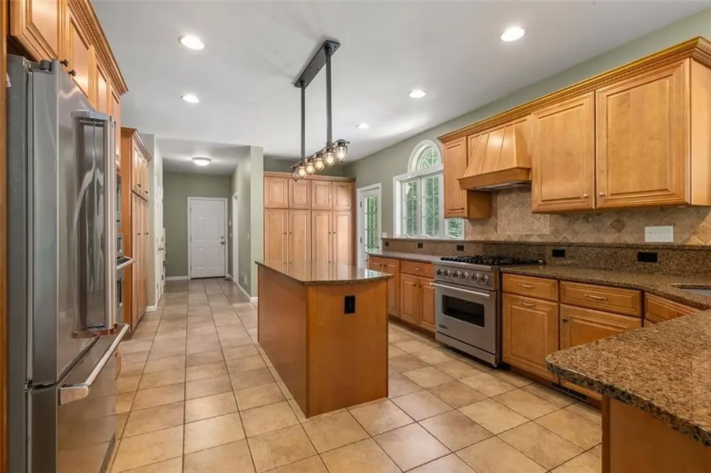 172 Little Pond County Road Cumberland RI 02864
