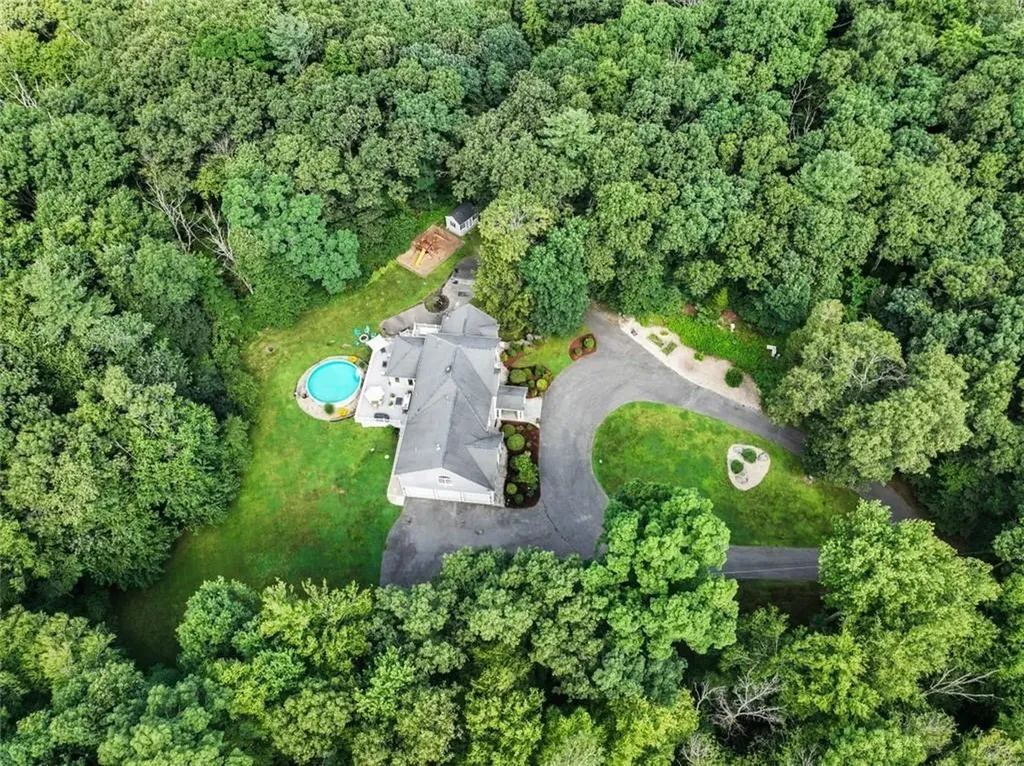 172 Little Pond County Road Cumberland RI 02864