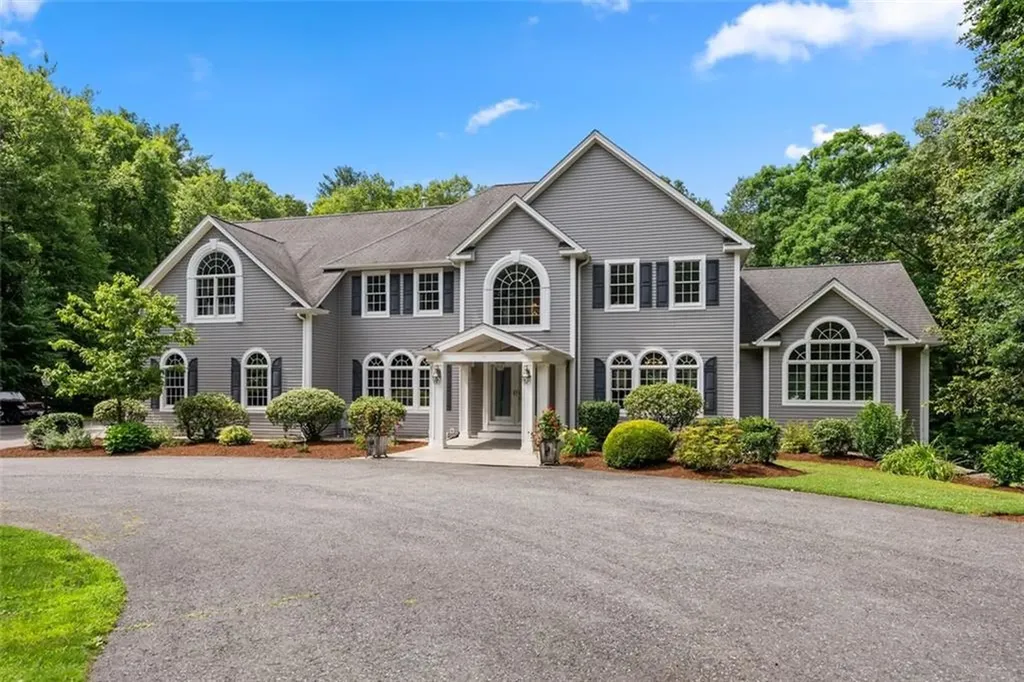 172 Little Pond County Road Cumberland RI 02864