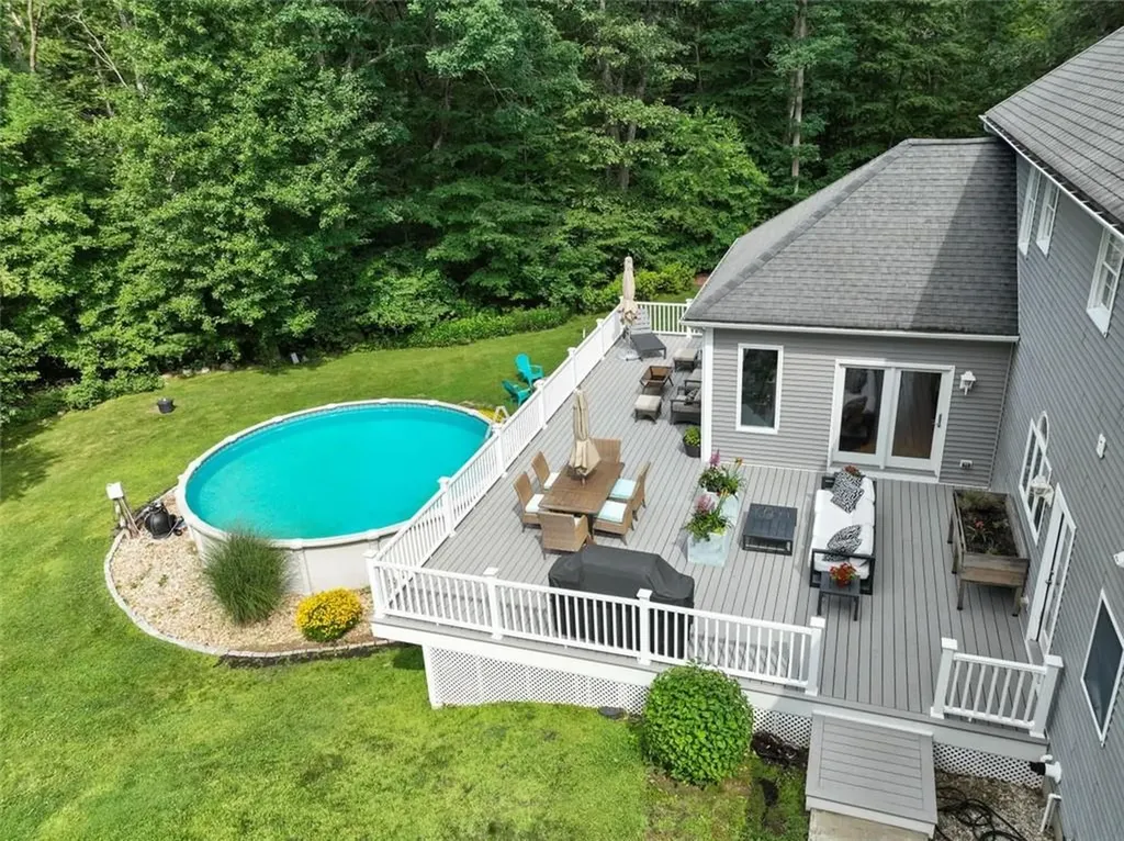 172 Little Pond County Road Cumberland RI 02864