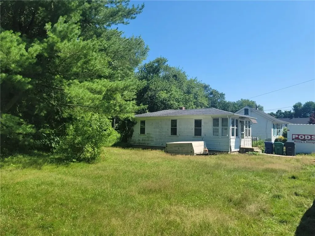 58 Verndale Street Warwick RI 02889
