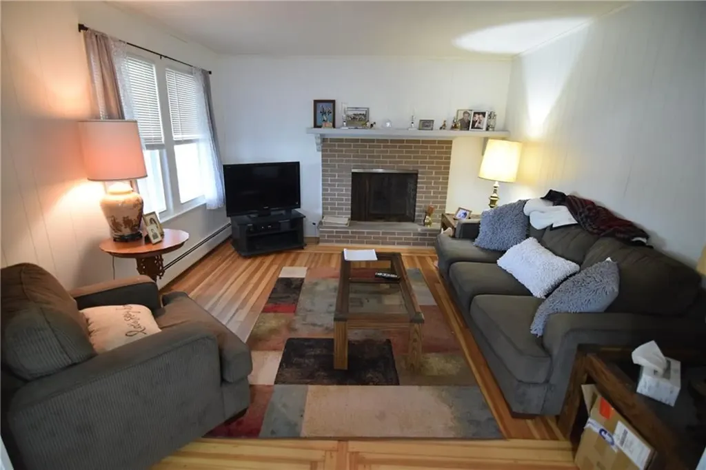154 Beach Street Westerly RI 02891