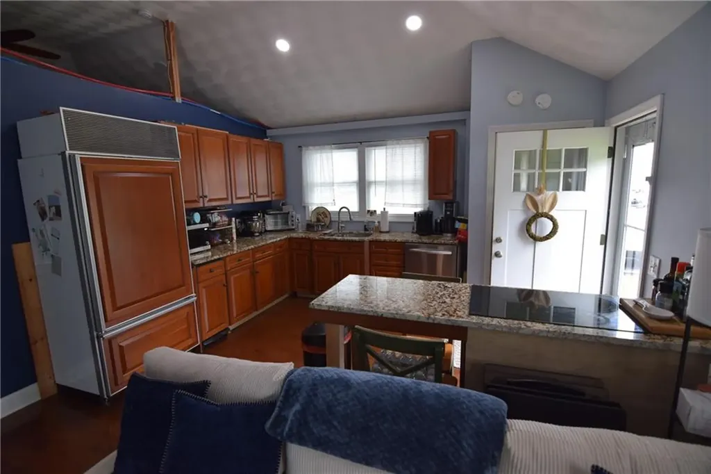 154 Beach Street Westerly RI 02891