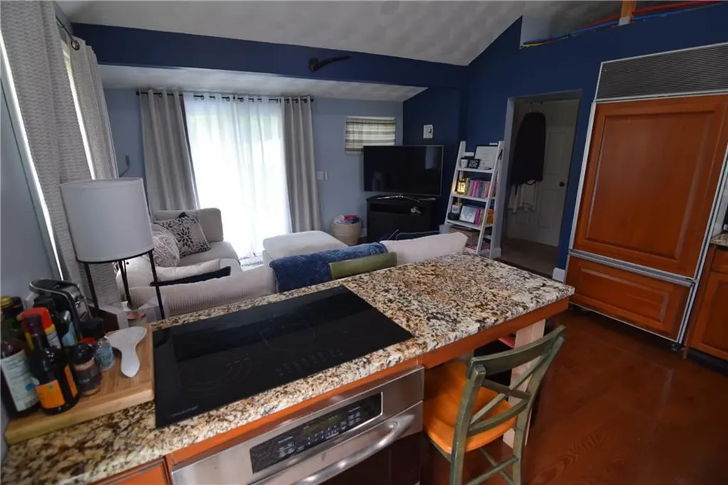 154 Beach Street Westerly RI 02891