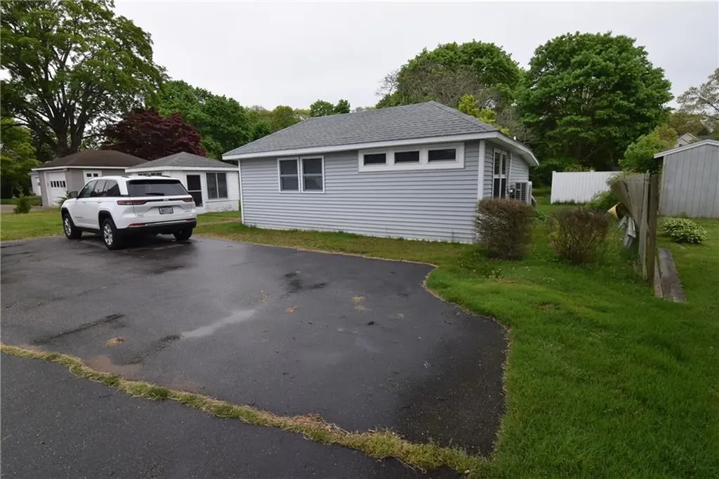 154 Beach Street Westerly RI 02891