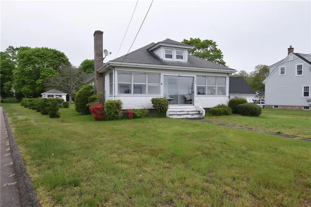 154 Beach Street Westerly RI 02891
