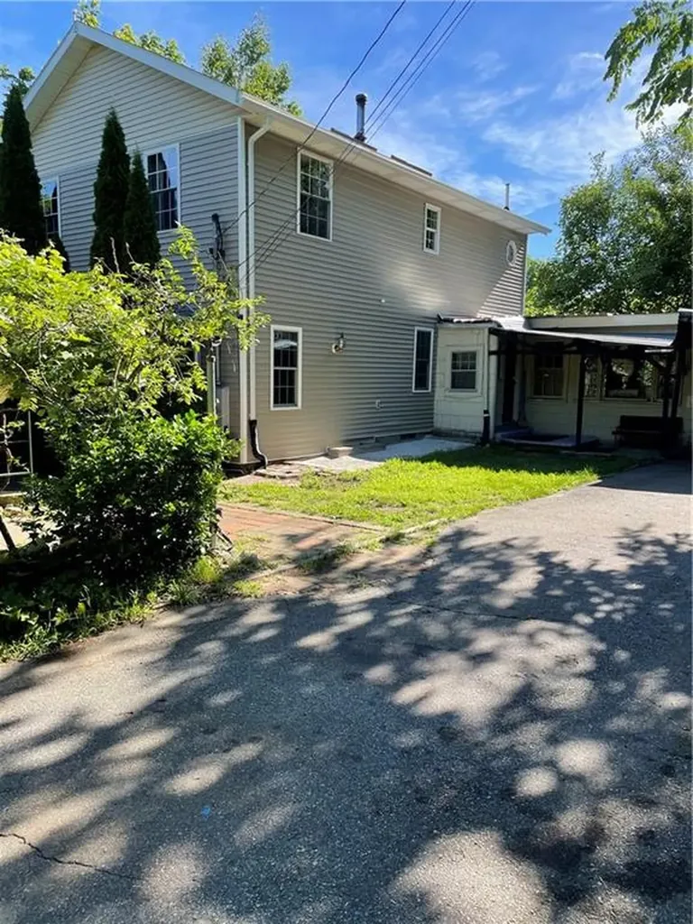 48 Lonsdale Street West Warwick RI 02893