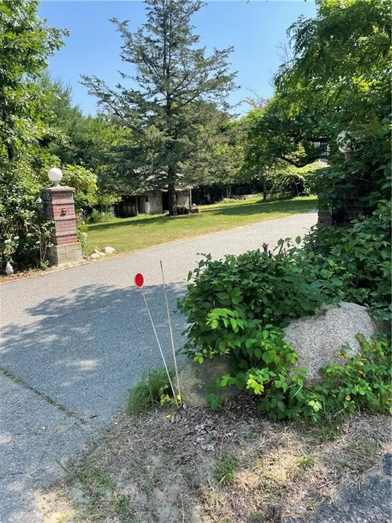 48 Lonsdale Street West Warwick RI 02893