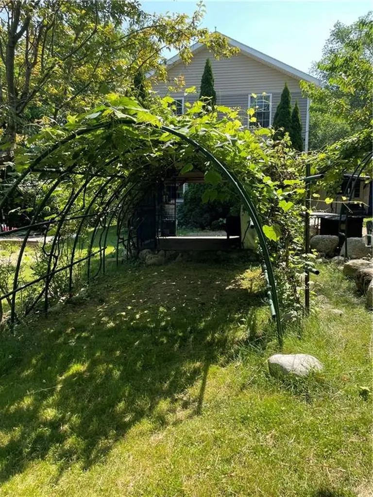 48 Lonsdale Street West Warwick RI 02893