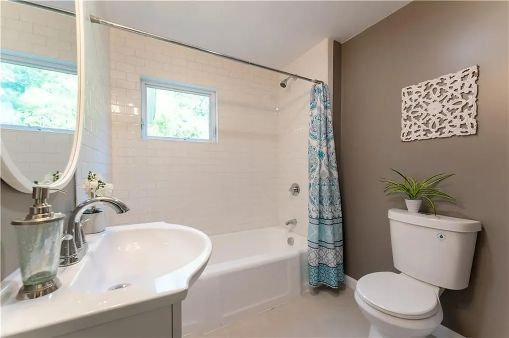 42 Bridal Avenue Warwick RI 02886
