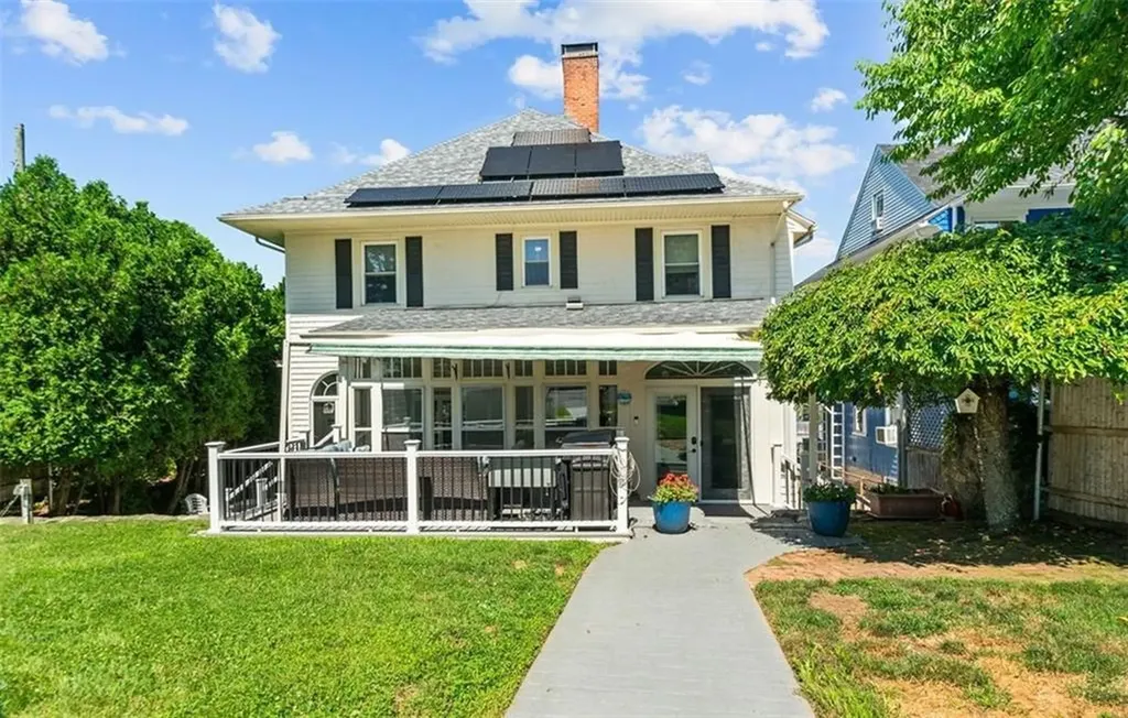 668 Park Avenue Woonsocket RI 02895