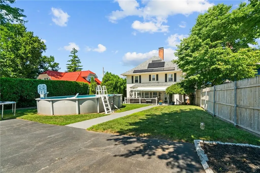 668 Park Avenue Woonsocket RI 02895