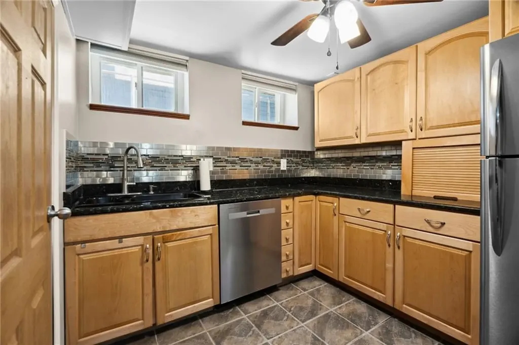 668 Park Avenue Woonsocket RI 02895