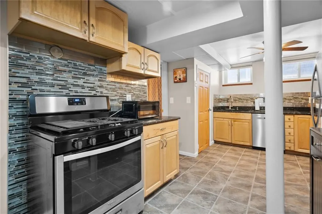 668 Park Avenue Woonsocket RI 02895