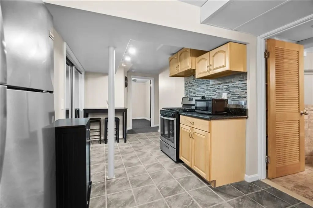 668 Park Avenue Woonsocket RI 02895