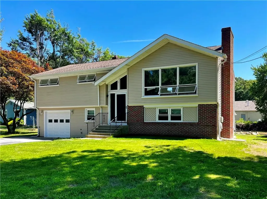 5 Baldwin Drive Johnston RI 02919