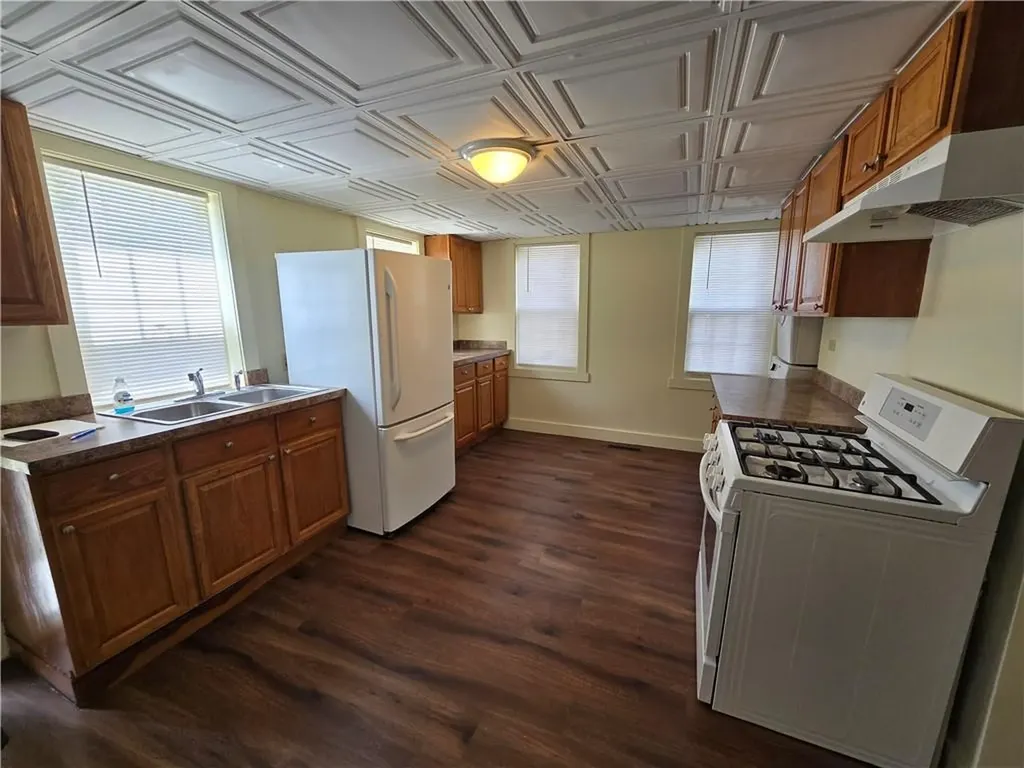 1042 Douglas Avenue Providence RI 02904