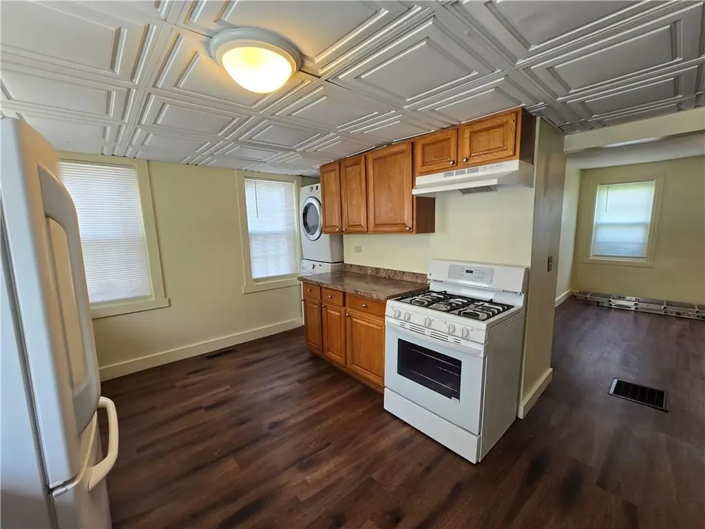 1042 Douglas Avenue Providence RI 02904