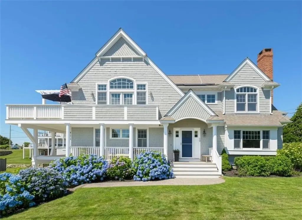 19 A Hillside Road Westport MA 02790