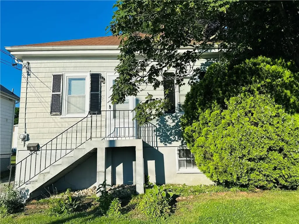 17 Mason Avenue Bristol RI 02809