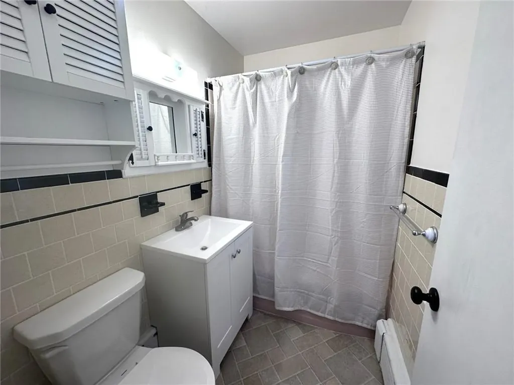 17 Mason Avenue Bristol RI 02809