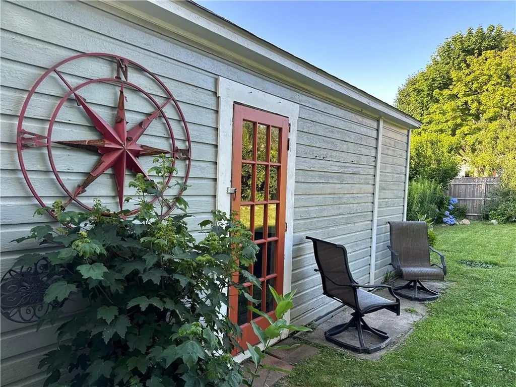 17 Mason Avenue Bristol RI 02809