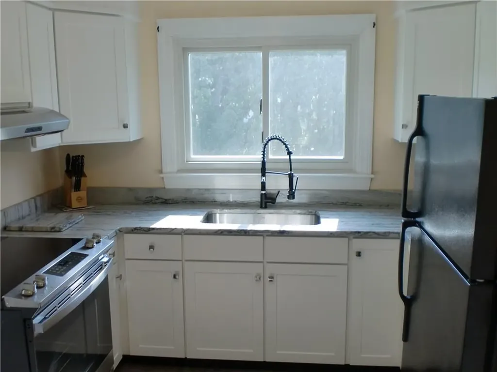 86 Rice Street Pawtucket RI 02861