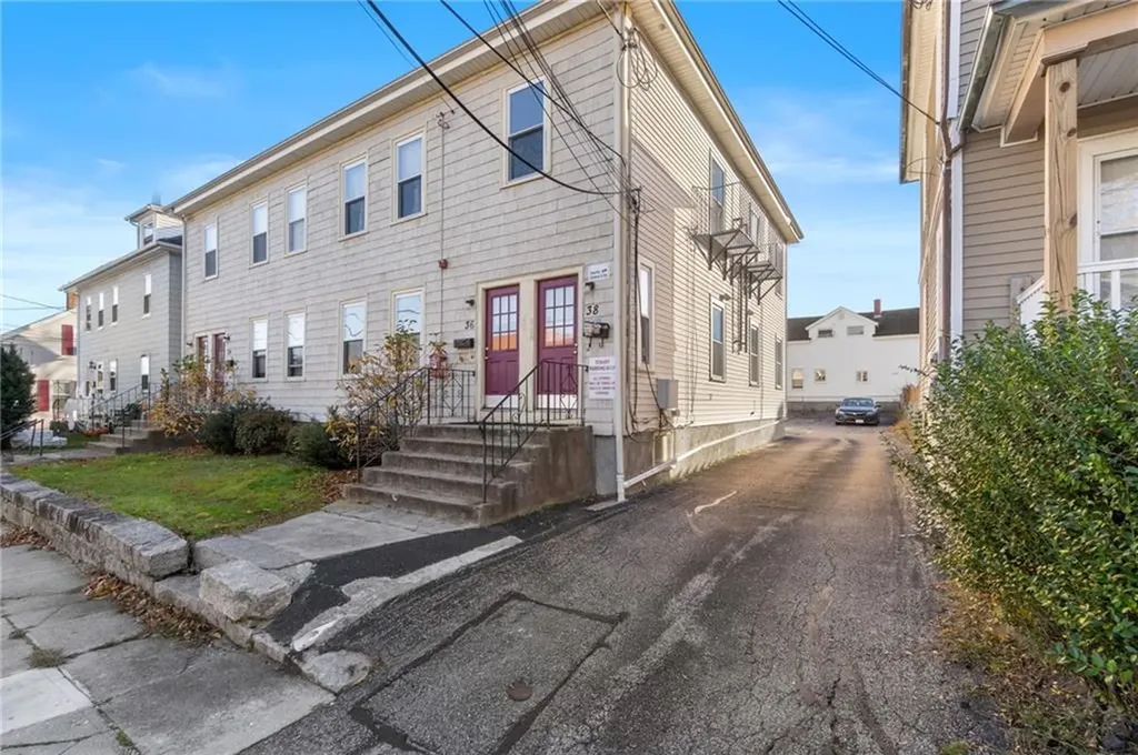 32 Weaver Street West Warwick RI 02893